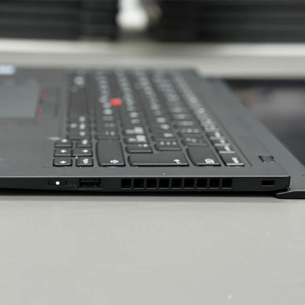 ThinkPad X1 Carbon Gen X Tactile  i5 vPro 16GB RAM SSD