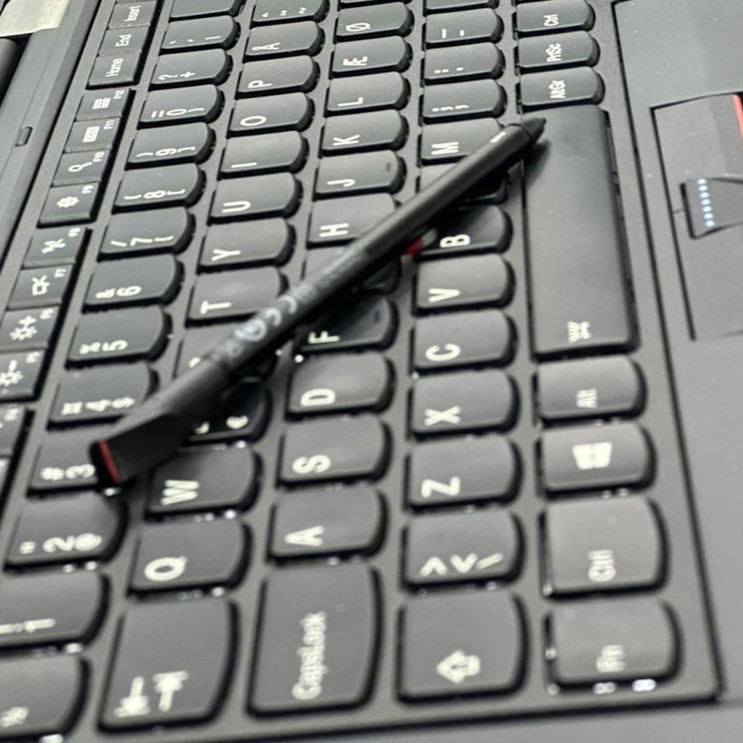 Lenovo ThinkPad X390 Yoga Intel i5 8th Gen, 8GB RAM, 256GB SSD